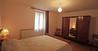 Le gîte de "Champblanc" à Arnac la Poste en Haute-Vienne (Limousin)- chambre 2_14 Le gîte de "Champblanc" à Arnac la Poste en Haute-Vienne (Limousin)- chambre 2_14