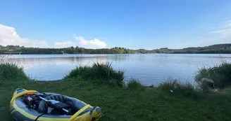 Canoê au Lac de St Pardoux Canoê au Lac de St Pardoux