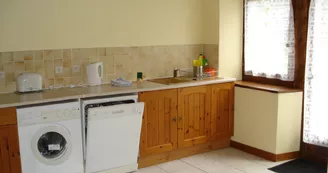 H Kitchen 1
