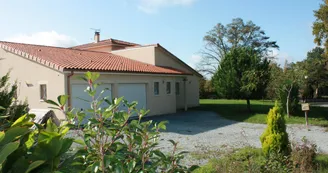 Gîte du pin parasol à Arnac la Poste en Haute-Vienne (Nouvelle Aquitaine)
Façade Nord-Est_34 Gîte du pin parasol à Arnac la Poste en Haute-Vienne (Nouvelle Aquitaine)
Façade Nord-Est_34