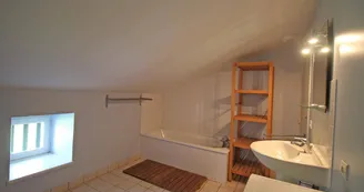Gite "La Maison De Clémence" à Berneuil en Haute-Vienne (Limousin) - salle de bains_33 Gite "La Maison De Clémence" à Berneuil en Haute-Vienne (Limousin) - salle de bains_33