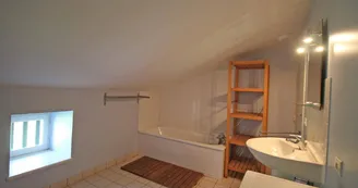 Gite "La Maison De Clémence" à Berneuil en Haute-Vienne (Limousin) - salle de bains_33 Gite "La Maison De Clémence" à Berneuil en Haute-Vienne (Limousin) - salle de bains_33