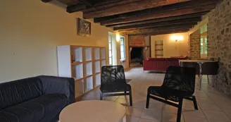 Gite "La Maison De Clémence" à Berneuil en Haute-Vienne (Limousin) - salon_9 Gite "La Maison De Clémence" à Berneuil en Haute-Vienne (Limousin) - salon_9