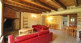 Gite "La Maison De Clémence" à Berneuil en Haute-Vienne (Limousin) - salon_10 Gite "La Maison De Clémence" à Berneuil en Haute-Vienne (Limousin) - salon_10