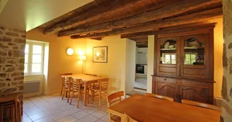 Gite "La Maison De Clémence" à Berneuil en Haute-Vienne (Limousin) - coin repas_12 Gite "La Maison De Clémence" à Berneuil en Haute-Vienne (Limousin) - coin repas_12