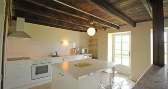 Gite "La Maison Du Vinaigrier" à Berneuil en Haute-Vienne (Limousin)- cuisine_5 Gite "La Maison Du Vinaigrier" à Berneuil en Haute-Vienne (Limousin)- cuisine_5