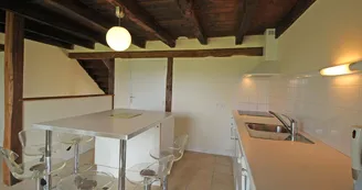 Gite "La Maison Du Vinaigrier" à Berneuil en Haute-Vienne (Limousin)- cuisine_7 Gite "La Maison Du Vinaigrier" à Berneuil en Haute-Vienne (Limousin)- cuisine_7