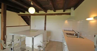 Gite "La Maison Du Vinaigrier" à Berneuil en Haute-Vienne (Limousin)- cuisine_7 Gite "La Maison Du Vinaigrier" à Berneuil en Haute-Vienne (Limousin)- cuisine_7