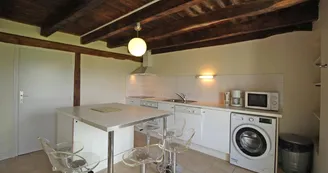 Gite "La Maison Du Vinaigrier" à Berneuil en Haute-Vienne (Limousin)- cuisine_6 Gite "La Maison Du Vinaigrier" à Berneuil en Haute-Vienne (Limousin)- cuisine_6