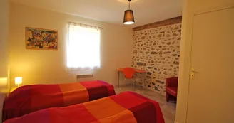 Gite "La Bergerie"à Berneuil en Haute-Vienne(Limousin)- chambre 1_12 Gite "La Bergerie"à Berneuil en Haute-Vienne(Limousin)- chambre 1_12