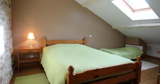 Chambre Capucine : 1 lit de 140, 1 lit enfant, 1 lit bébé_10 Chambre Capucine : 1 lit de 140, 1 lit enfant, 1 lit bébé_10