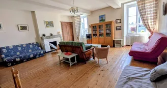 Gite "Le Bourg" à Lussac-les-Eglises en Haute-Vienne (Limousin en Nouvelle Aquitaine) - salon à l'étage_14 Gite "Le Bourg" à Lussac-les-Eglises en Haute-Vienne (Limousin en Nouvelle Aquitaine) - salon à l'étage_14