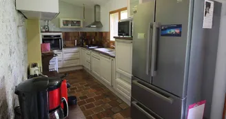 Gîte "les cheyroux" à St Léger-Magnazeix en Haute-Vienne (Limousin en Nouvelle Aquitaine)- cuisine_5 Gîte "les cheyroux" à St Léger-Magnazeix en Haute-Vienne (Limousin en Nouvelle Aquitaine)- cuisine_5