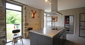 Gite du Presbytère de Thiat commune de Val-d'Oire-et-Gartempe, cuisine semi-pro_8 Gite du Presbytère de Thiat commune de Val-d'Oire-et-Gartempe, cuisine semi-pro_8