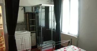 cabine douche , lavabo cabine douche , lavabo