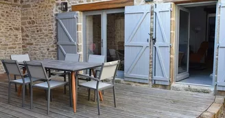 Terrasse Gîte Pierre de Lune ( 8 pers )
