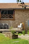 Façade Pierre de soleil des gîtes Maisons La Perle (19 pers)